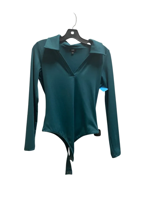 Top Long Sleeve By Express In Green, Size: M