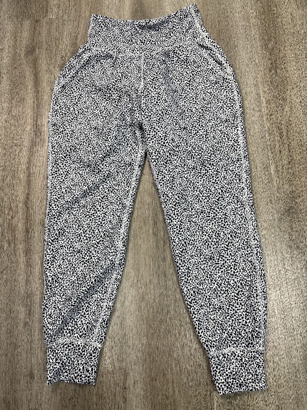 Athletic Leggings By Old Navy In White, Size: S